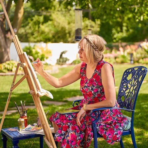 sarah sonnenberg painting outside